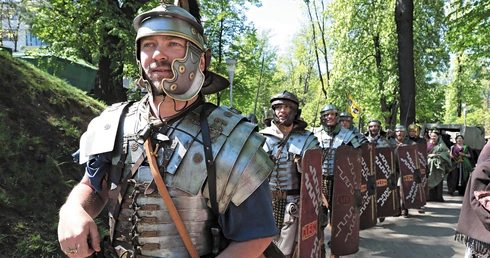 Rzymscy legioniści to historycznie najstarsza formacja obecna na festiwalu. Zabrakło tylko niesfornych Galów: Asterixa i Obelixa. 