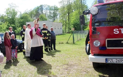Wóz strażacki, Pieta i łzy wzruszenia