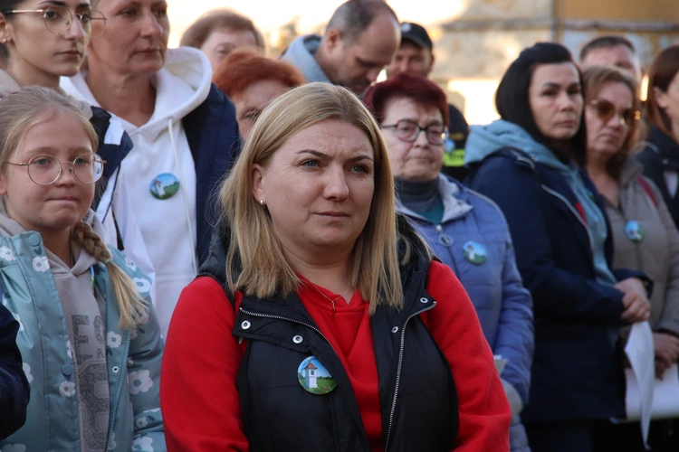 I Nocna Pielgrzymka Śladami Kapliczek w parafii w Powidzku