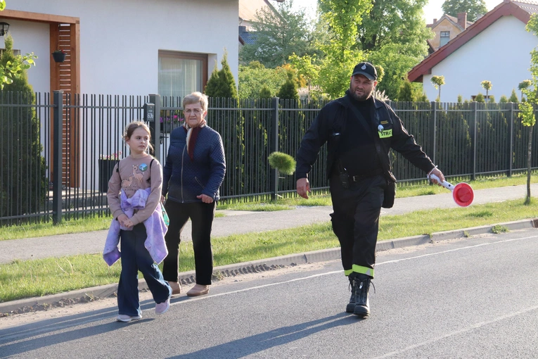 I Nocna Pielgrzymka Śladami Kapliczek w parafii w Powidzku