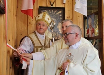 Bp Andrzej Jeż świętował z machowską parafią jej 100-lecie istnienia