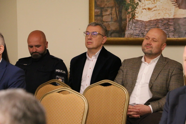 Stara Wrona. Msza św. i poświęcenie figury Matki Bożej z Zakładzie Opiekuńczo-Leczniczym
