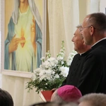 Stara Wrona. Msza św. i poświęcenie figury Matki Bożej z Zakładzie Opiekuńczo-Leczniczym