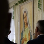 Stara Wrona. Msza św. i poświęcenie figury Matki Bożej z Zakładzie Opiekuńczo-Leczniczym