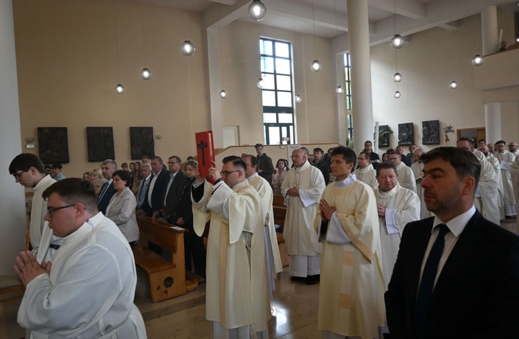 Święcenia diakonatu