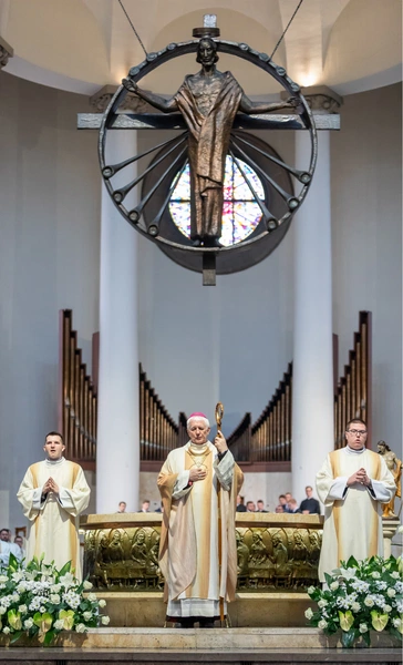 Święcenia prezbiteratu w katowickiej katedrze Chrystusa Króla