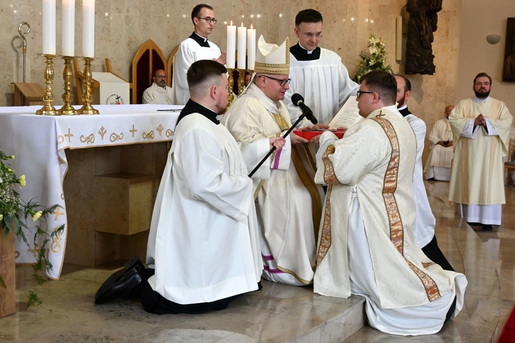 Służąc, nie pomylicie się, bo służba jest miłością