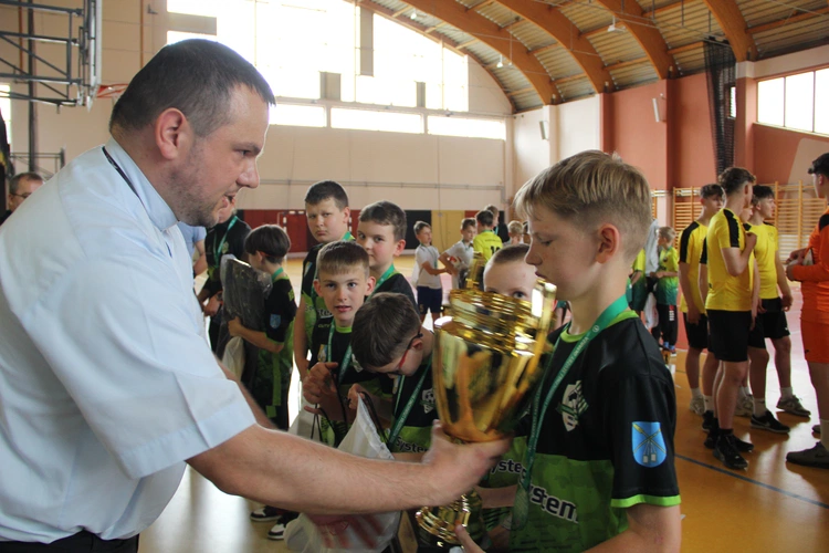 Brzesko. Diecezjalne rozgrywki LSO w piłce nożnej halowej 2025