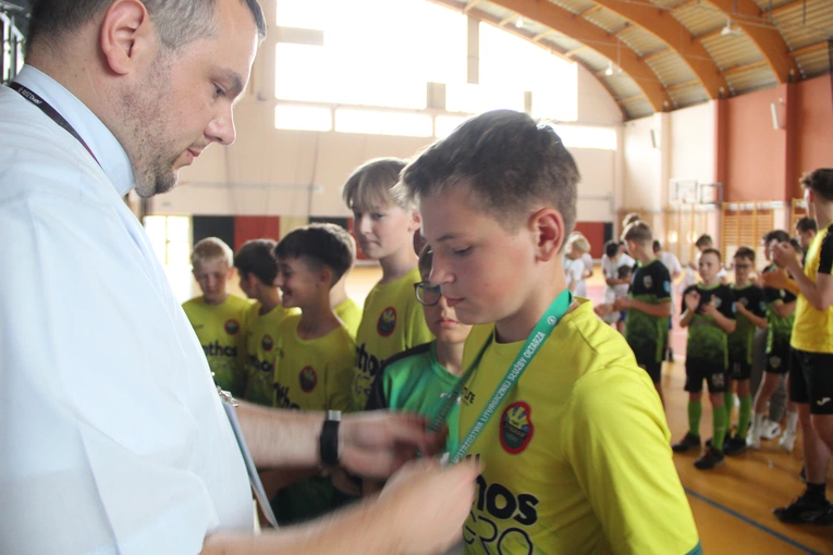Brzesko. Diecezjalne rozgrywki LSO w piłce nożnej halowej 2025