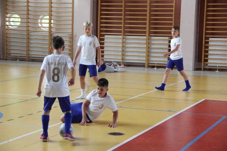 Brzesko. Diecezjalne rozgrywki LSO w piłce nożnej halowej 2025