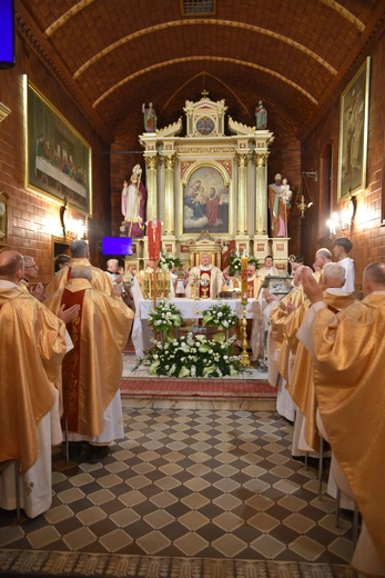 Jamy - 100 lat parafii