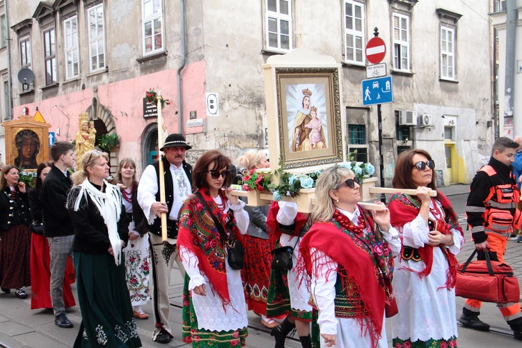 Procesja z Wawelu na Skałkę 2025 