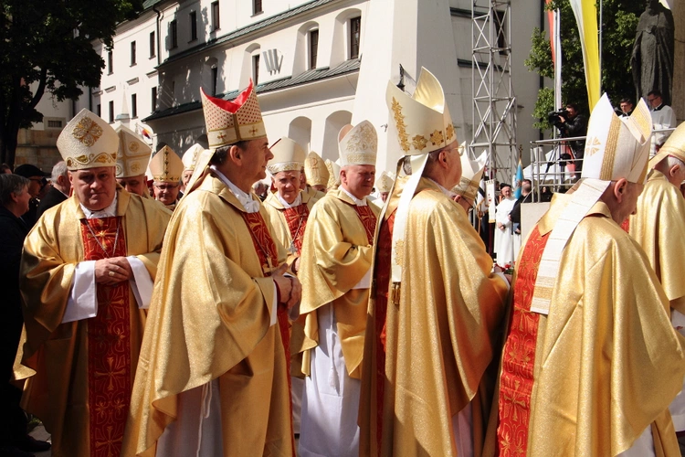 Procesja z Wawelu na Skałkę 2025 