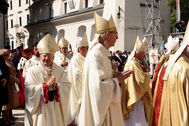 Procesja z Wawelu na Skałkę 2025 