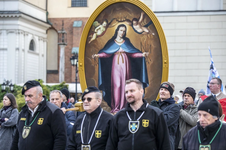 Procesja ku czci Matki Bożej Łaskawej