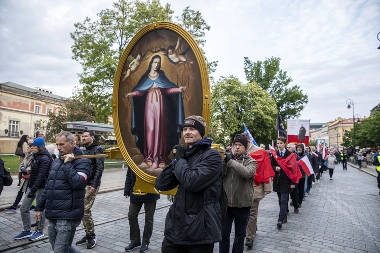 Procesja ku czci Matki Bożej Łaskawej