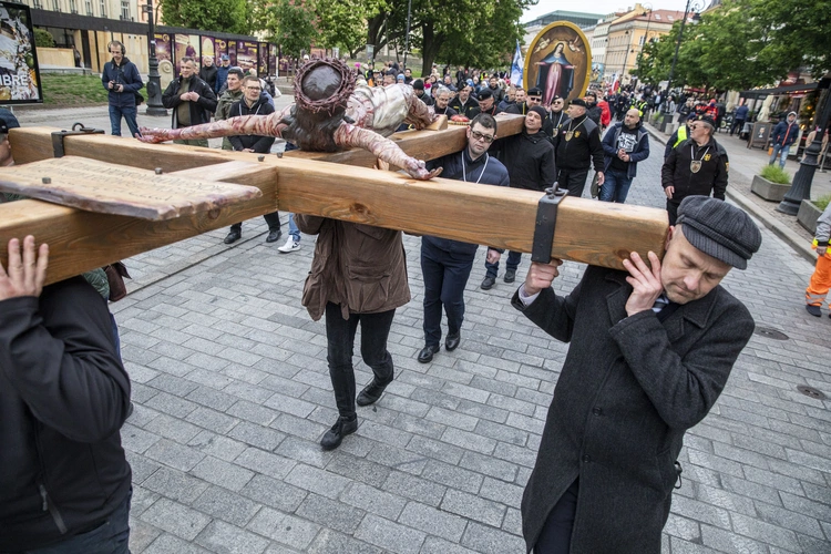 Procesja ku czci Matki Bożej Łaskawej