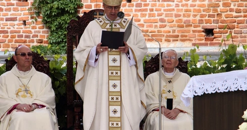 Abp Curbelié na Skałce: Pan wzywa nas, byśmy byli owocami, których potrzebują nasze czasy