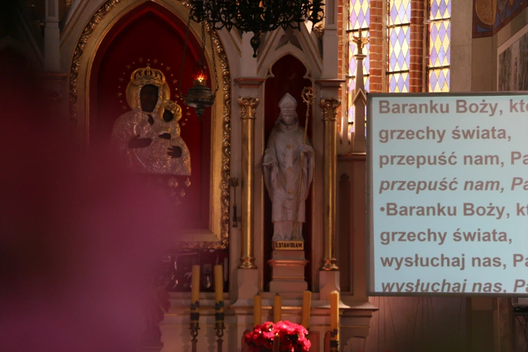 Popowo. Rekolekcje dla nadzwyczajnych szafarzy Komunii Świętej