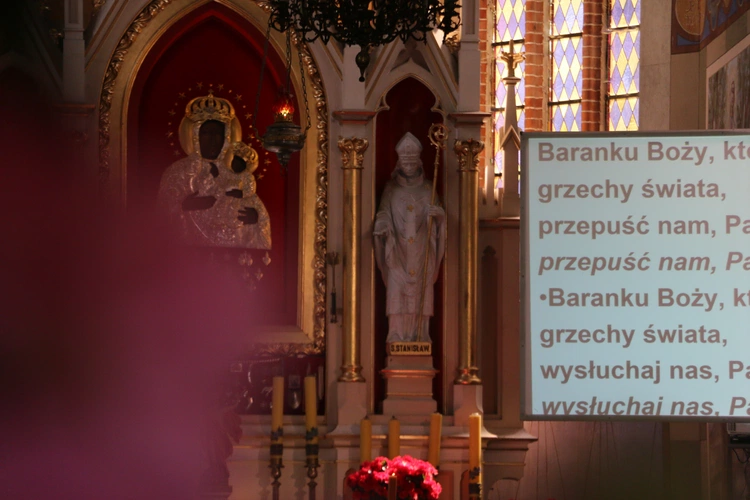 Popowo. Rekolekcje dla nadzwyczajnych szafarzy Komunii Świętej