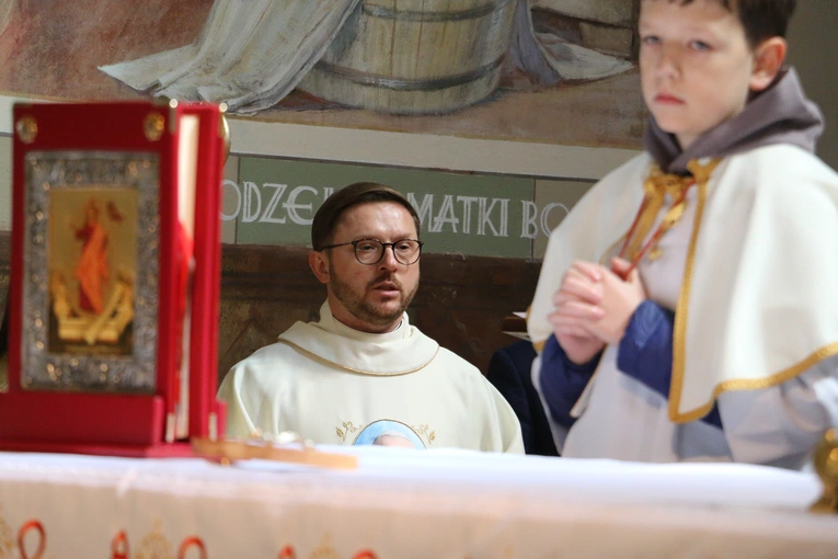 Popowo. Rekolekcje dla nadzwyczajnych szafarzy Komunii Świętej