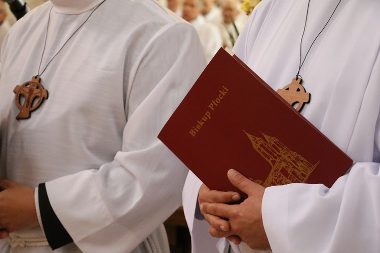 Popowo. Rekolekcje dla nadzwyczajnych szafarzy Komunii Świętej