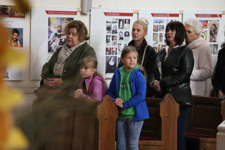 Popowo. Rekolekcje dla nadzwyczajnych szafarzy Komunii Świętej