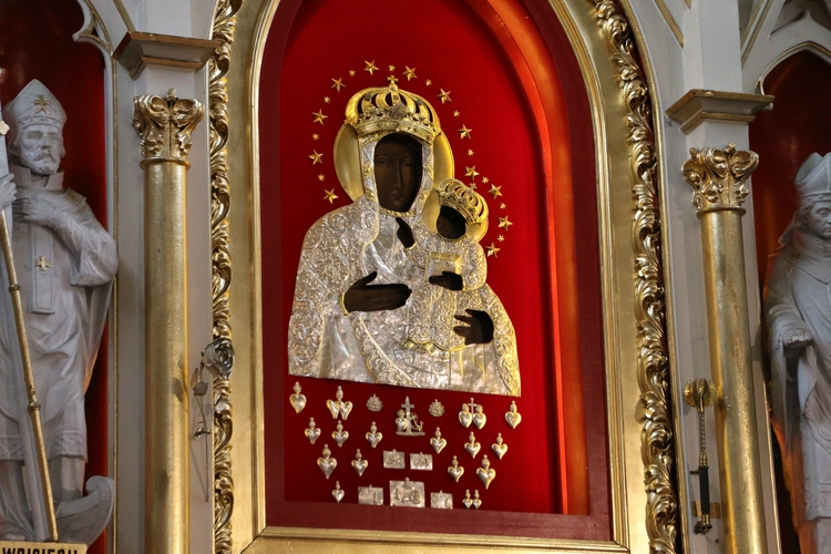 Popowo. Rekolekcje dla nadzwyczajnych szafarzy Komunii Świętej