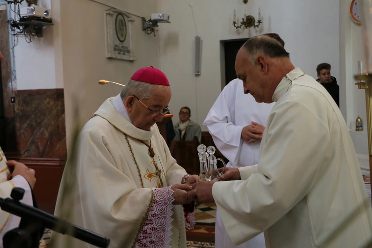 Popowo. Rekolekcje dla nadzwyczajnych szafarzy Komunii Świętej