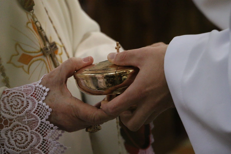 Popowo. Rekolekcje dla nadzwyczajnych szafarzy Komunii Świętej