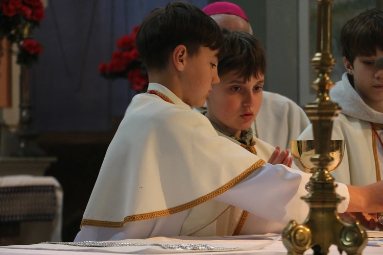 Popowo. Rekolekcje dla nadzwyczajnych szafarzy Komunii Świętej