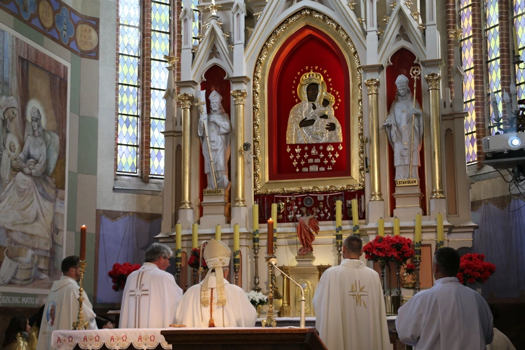 Popowo. Rekolekcje dla nadzwyczajnych szafarzy Komunii Świętej