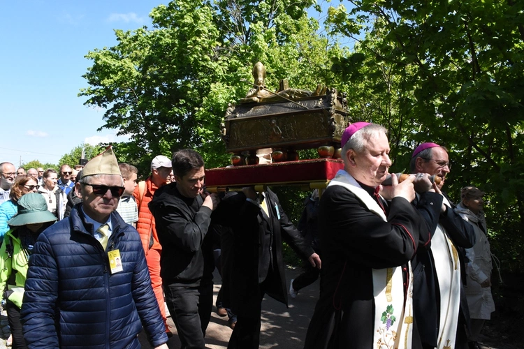 Piesze pielgrzymki na uroczystości odpustowe