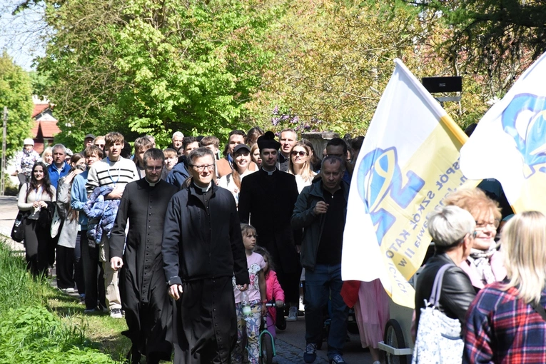Piesze pielgrzymki na uroczystości odpustowe