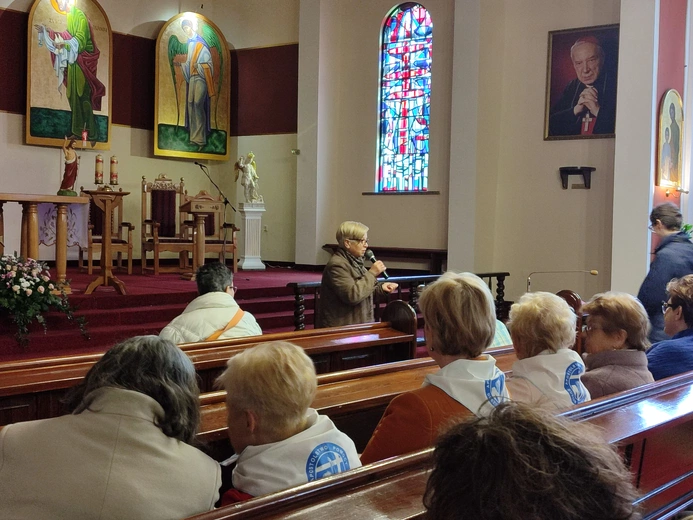 Modlą się za cierpiące dusze