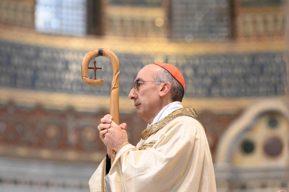 Kard. Reina: Leon XIV zachęca Kościół do bycia blisko ubogich