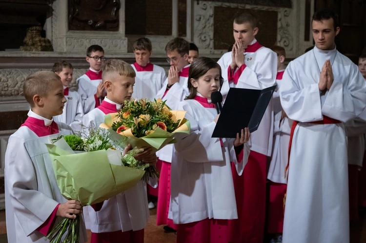 Tarnów. Przyjęcie nowych ministratów w parafii katedralnej