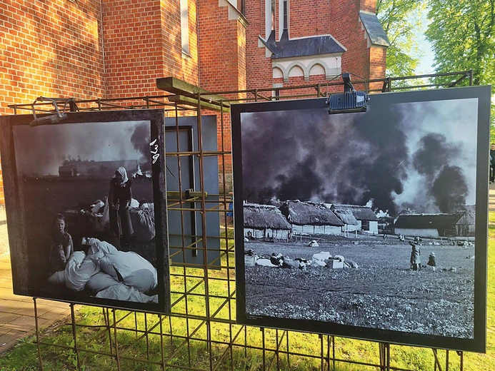 Wystawa pokazuje tragedię mieszkańców, która się wydarzyła 2 maja 1946 r.