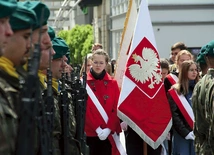 Obchody na opolskim placu Wolności.