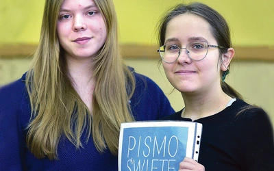 Kornelia i Magdalena  długo przygotowywały  się do recytowania psalmów. 