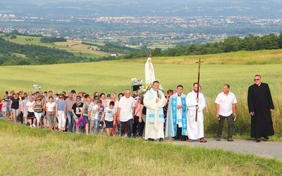 Jedna z dorocznych pielgrzymek z Matką do Syna na Strzyganiec. 