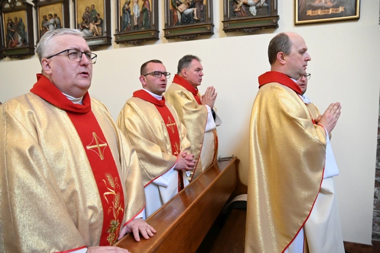 Eucharystia w 30-lecie Katolickiego Ośrodka Adopcyjnego i Opiekuńczego