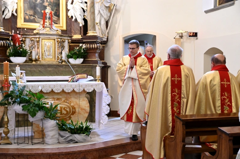 Eucharystia w 30-lecie Katolickiego Ośrodka Adopcyjnego i Opiekuńczego