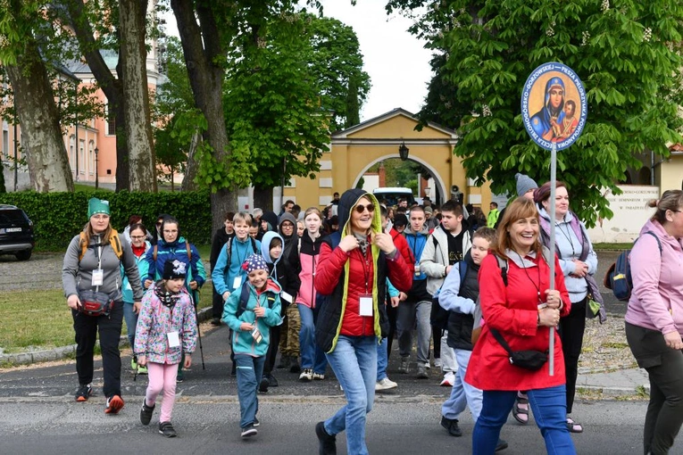 Ruszyła piesza pielgrzymka powołniowa do Rokitna