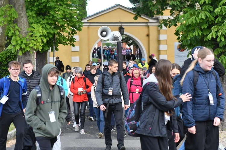 Ruszyła piesza pielgrzymka powołniowa do Rokitna