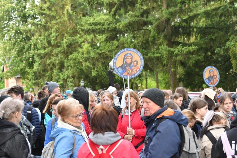 Ruszyła piesza pielgrzymka powołniowa do Rokitna