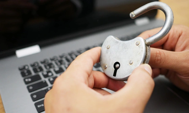 Śląskie. Cyberbezpieczeństwo tematem prelekcji dla uczniów szkół średnich