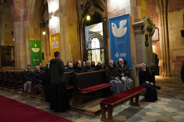 Siostrzana pielgrzymka jubileuszowym szlakiem pojednania