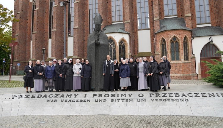 Siostrzana pielgrzymka jubileuszowym szlakiem pojednania