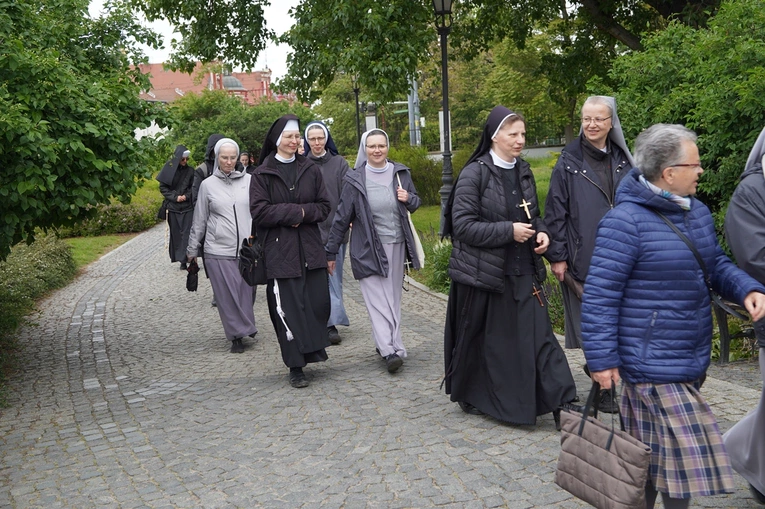 Siostrzana pielgrzymka jubileuszowym szlakiem pojednania